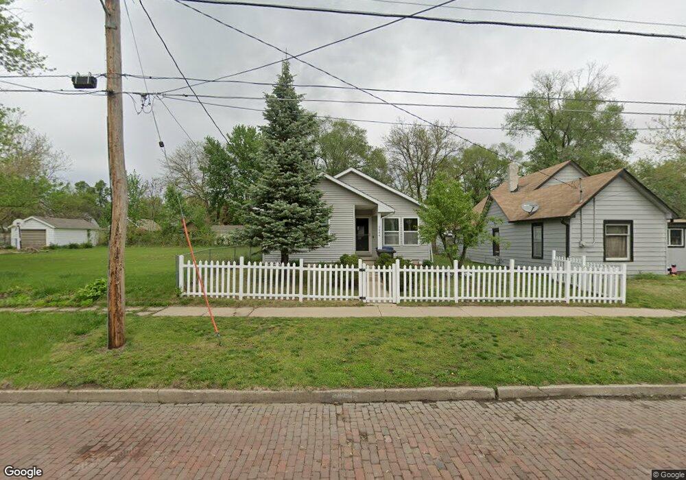 2244 Des Moines St, Des Moines, IA 50317 - photo 1