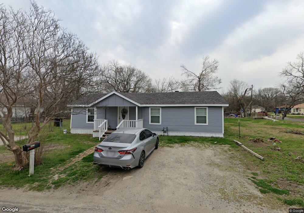 1707 W 9th Ave, Corsicana, TX 75110 - photo 1