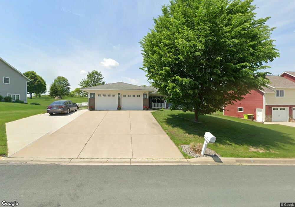 1423 Dorothea Dr, Zumbrota, MN 55992 - photo 1