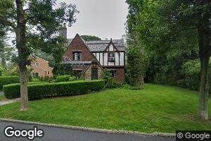 1 Avalon Rd, Great Neck, NY 11021