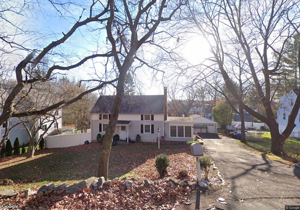 327 W Cedar St, Norwalk, CT 06854 - photo 1