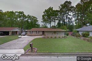 2113 Shamrock Dr, Columbus, MS 39702