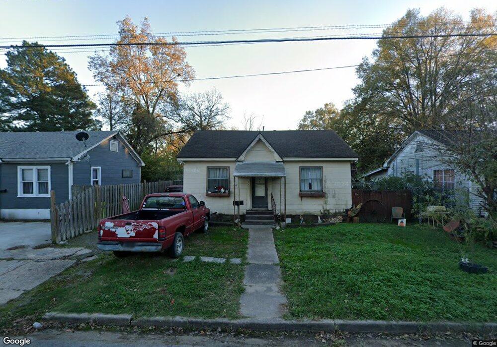 704 E 3rd St, Stuttgart, AR 72160 - photo 1