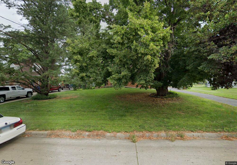 1605 Highview Dr, Des Moines, IA 50315 - photo 1