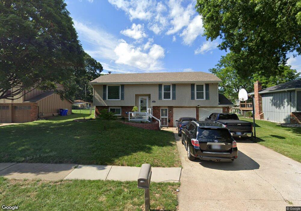 10108 W 54th St, Shawnee, KS 66203 - photo 1