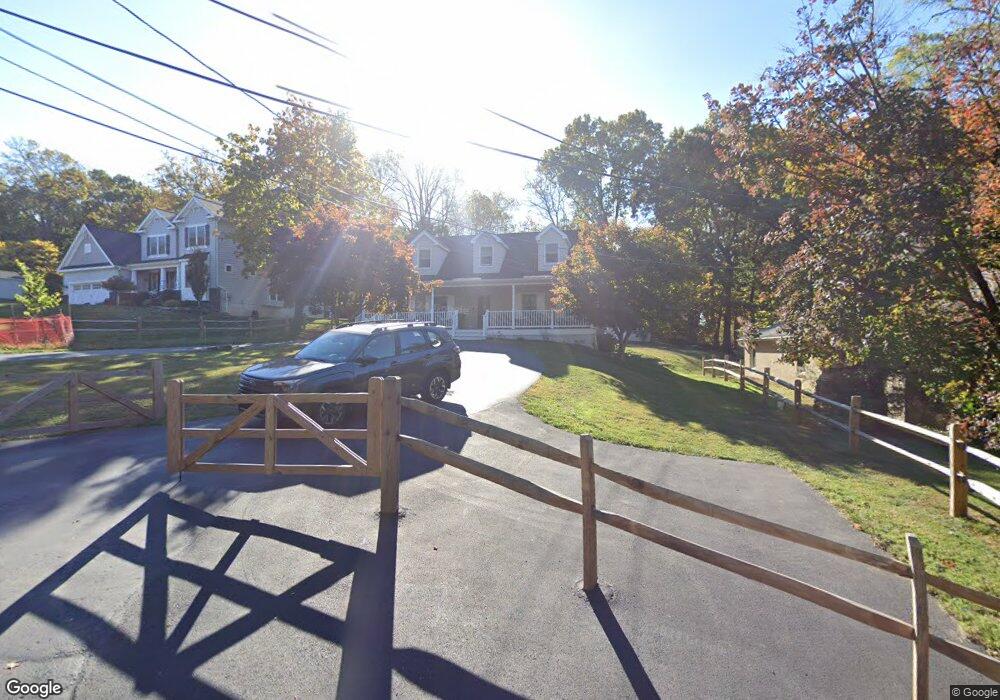 594 Dannaker Ln, Wayne, PA 19087 - photo 1