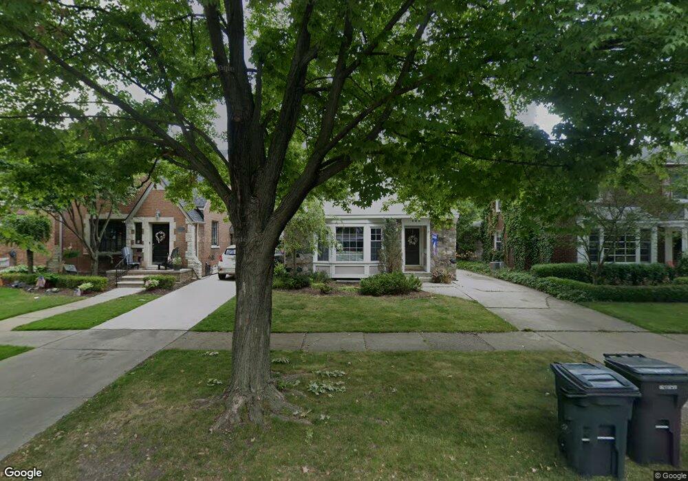 462 Cloverly Rd, Grosse Pointe Farms, MI 48236 - photo 1