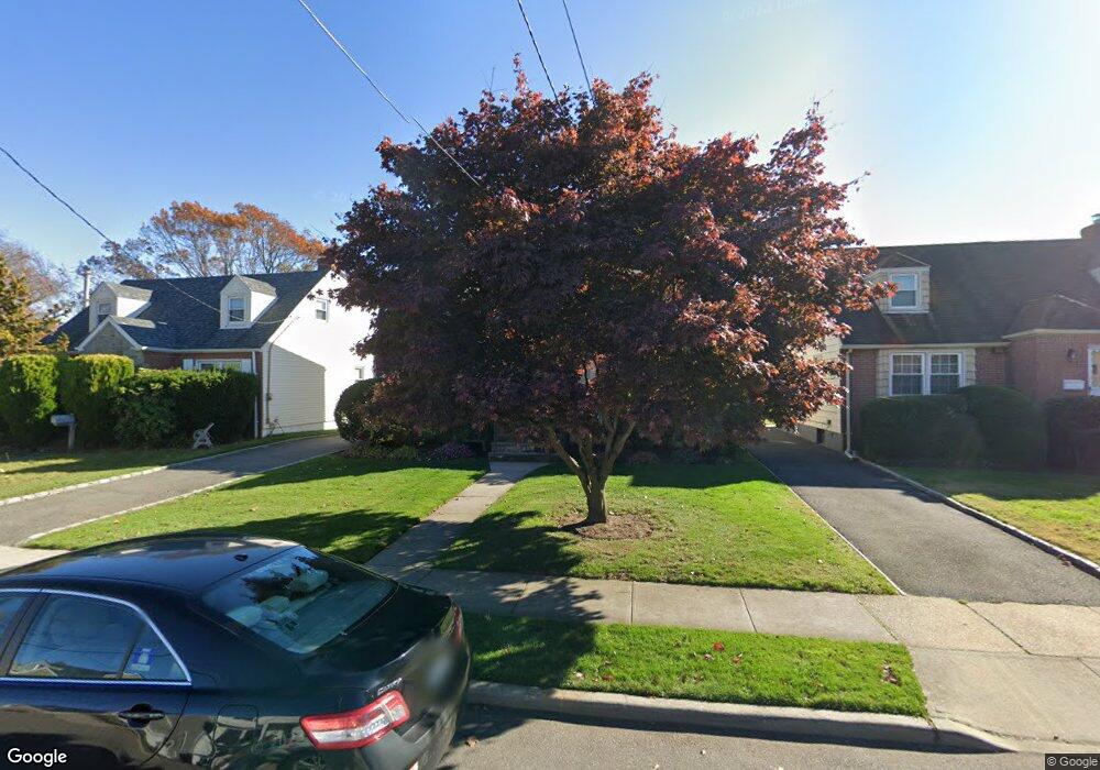 49 Hollywood Ave, Lynbrook, NY 11563 - photo 1