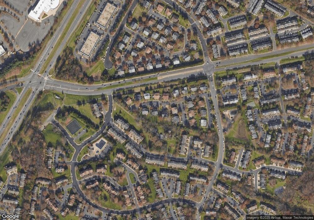 14019B Grumble Jones Ct, Centreville, VA 20121 - photo 1