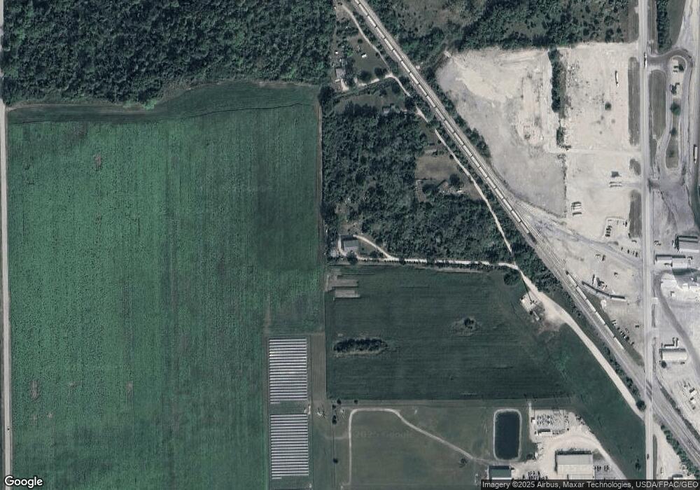 670 Penn Ln, Woodville, OH 43469 - photo 1