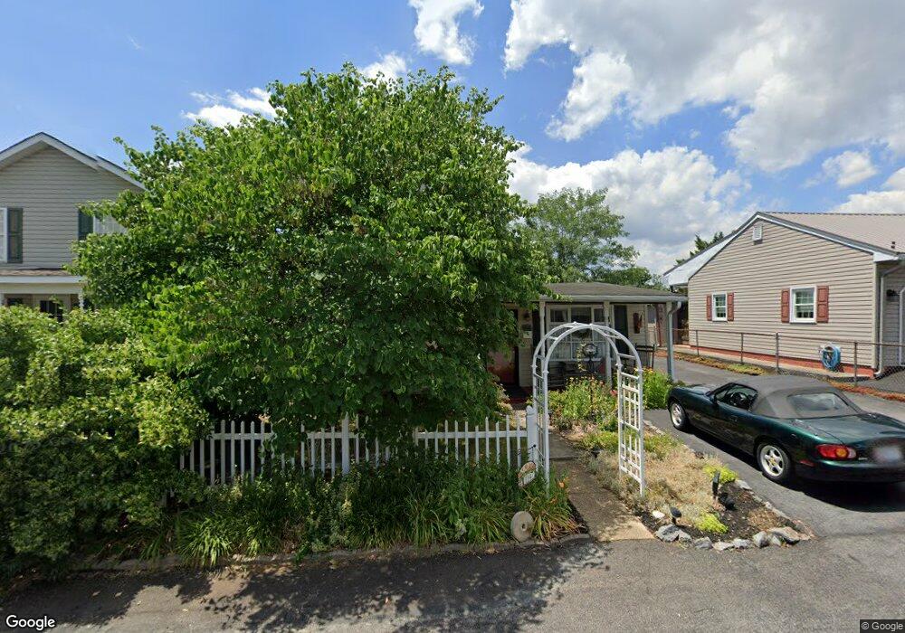 1147 Corbett St, Hagerstown, MD 21740 - photo 1