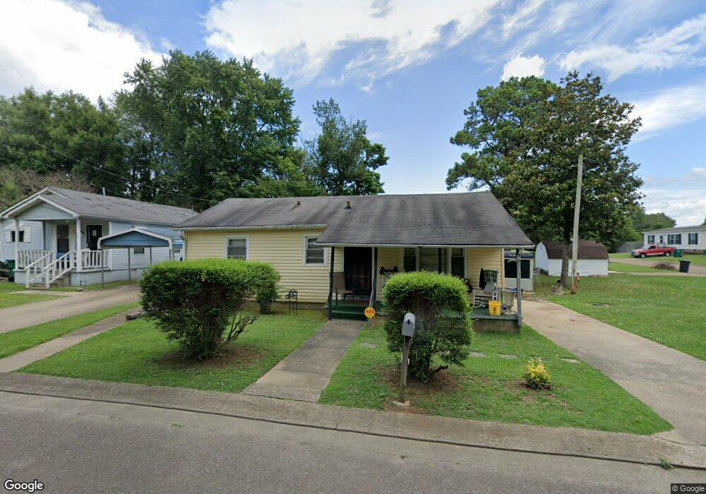 118 Booker St, Jackson, TN 38301 - photo 1
