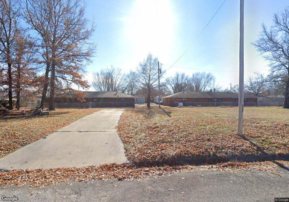 2704 Prospect N A, Parsons, KS 67357 - photo 1