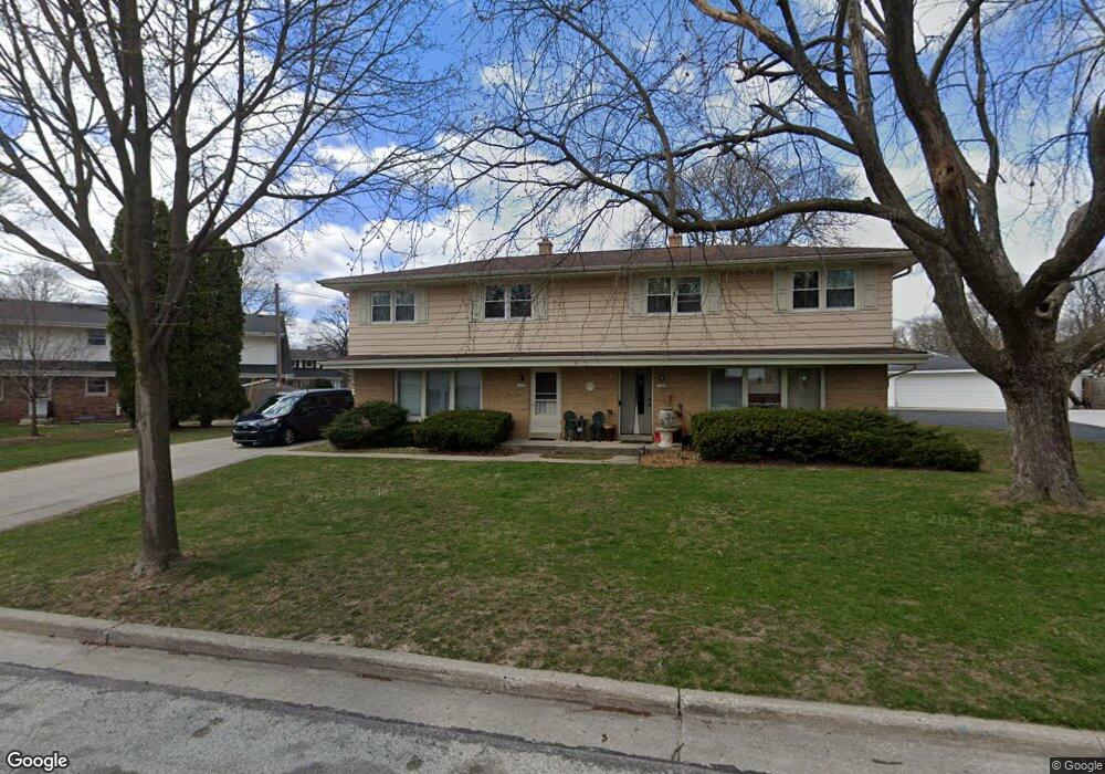 11808 W Diane Dr, Milwaukee, WI 53226 - photo 1