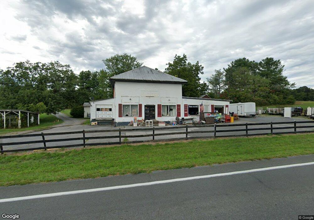 9263 N Frederick Pike, Cross Junction, VA 22625 - photo 1