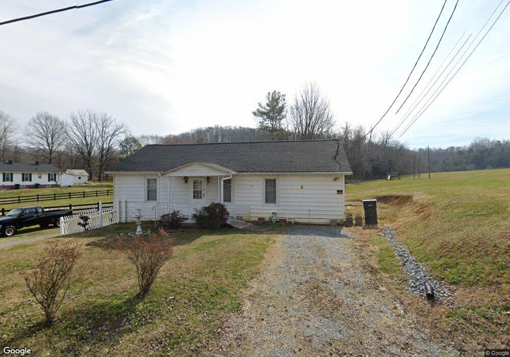 161 Woodlyn Rd, Johnson City, TN 37601 - photo 1