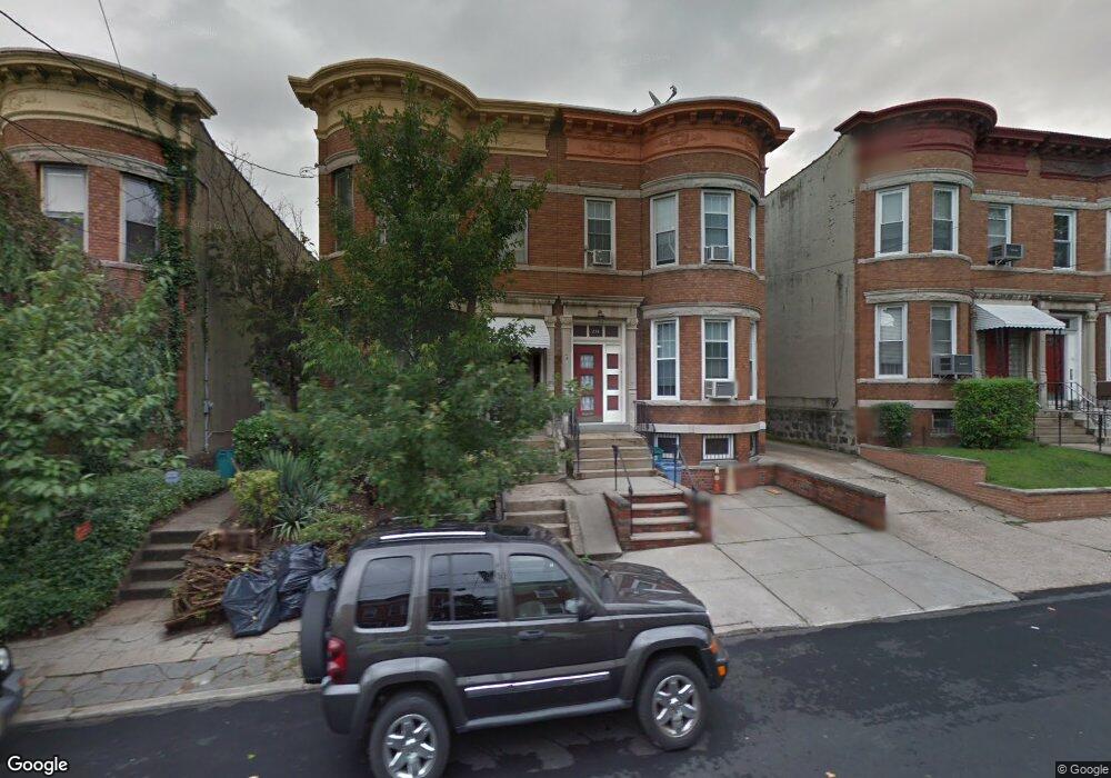 256 Woodlawn Ave, Jersey City, NJ 07305 - photo 1