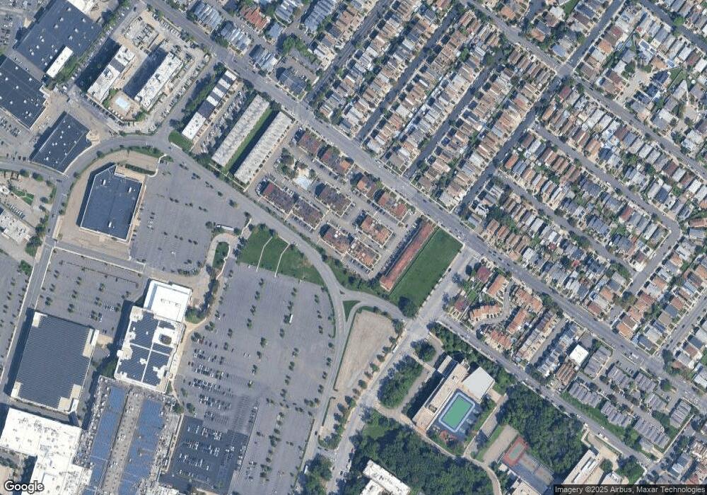 26 Daffodil Ln unit A, Staten Island, NY 10314 - photo 1