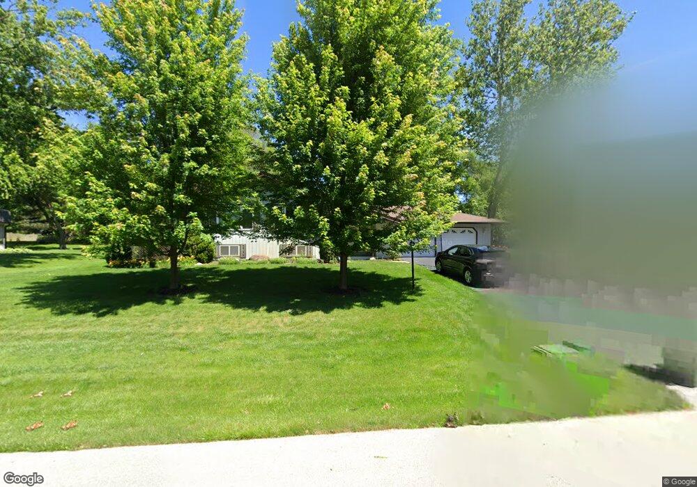 28W118 Country View Dr, Naperville, IL 60564 - photo 1