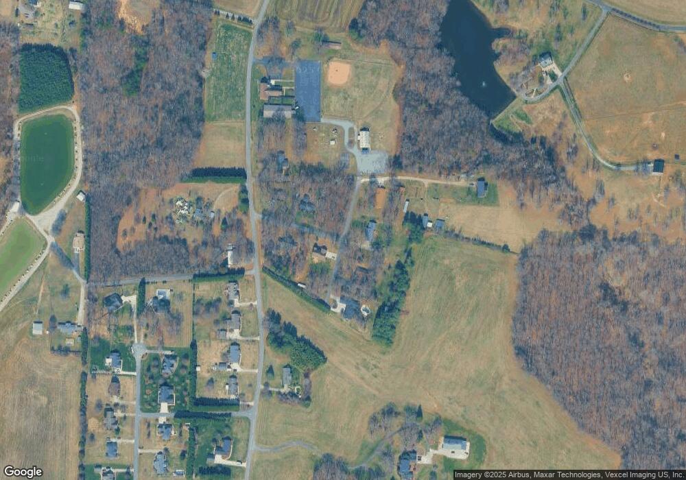 10 Stonehenge Ln, Statesville, NC 28625 - photo 1