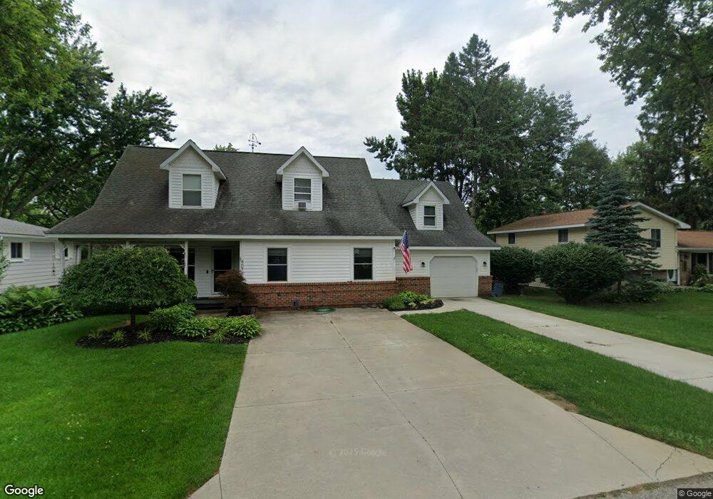 4076 Circle Blvd, West Bloomfield, MI 48323 - photo 1