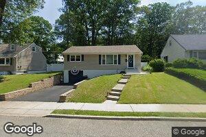 54 Rafkind Rd, Bloomingdale, NJ 07403