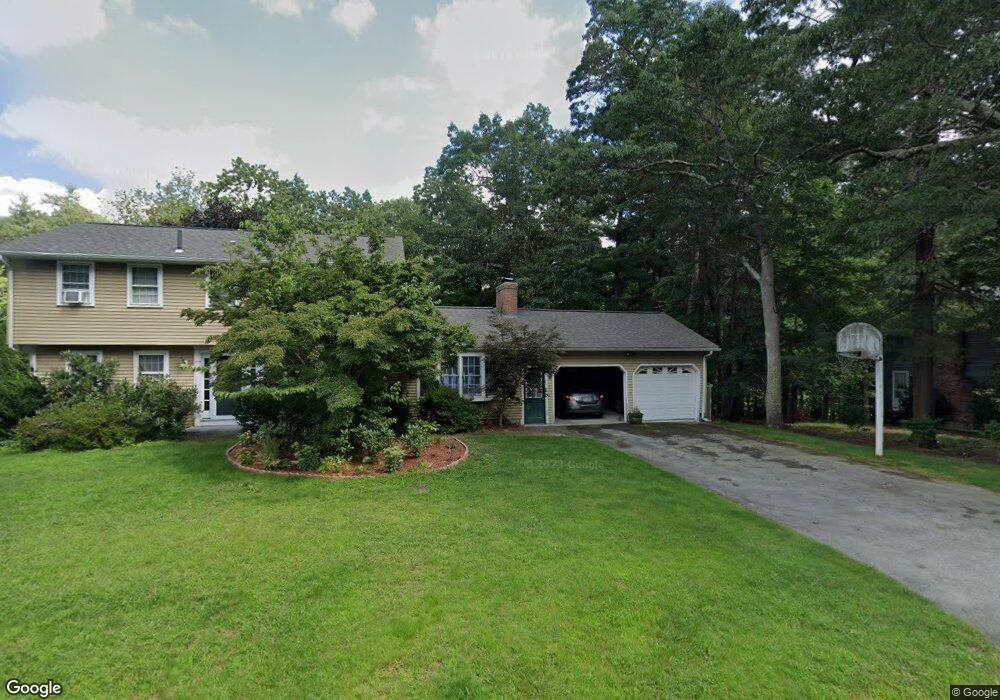 16 Chaucer Rd, Nashua, NH 03062 - photo 1