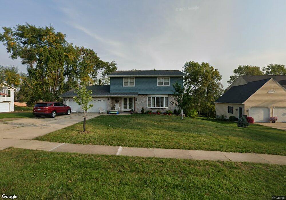 5028 Broadlawn Dr SE, Cedar Rapids, IA 52403 - photo 1