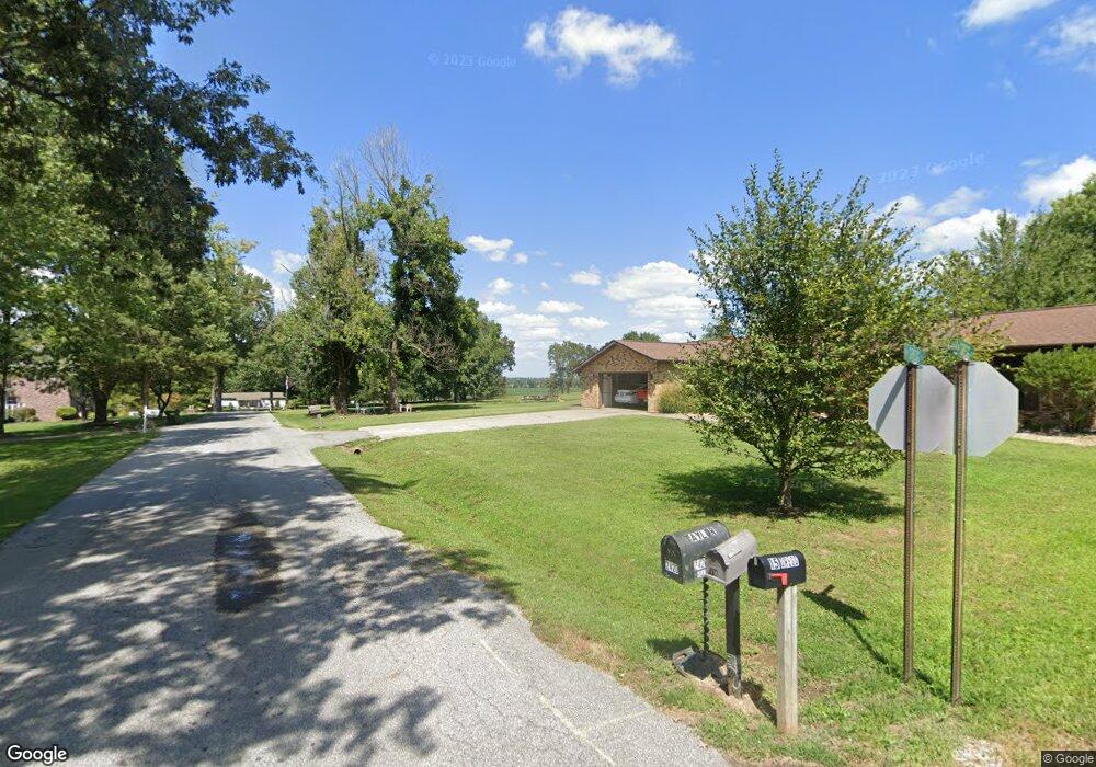 2420 Hillcrest St, Harrisburg, IL 62946 - photo 1