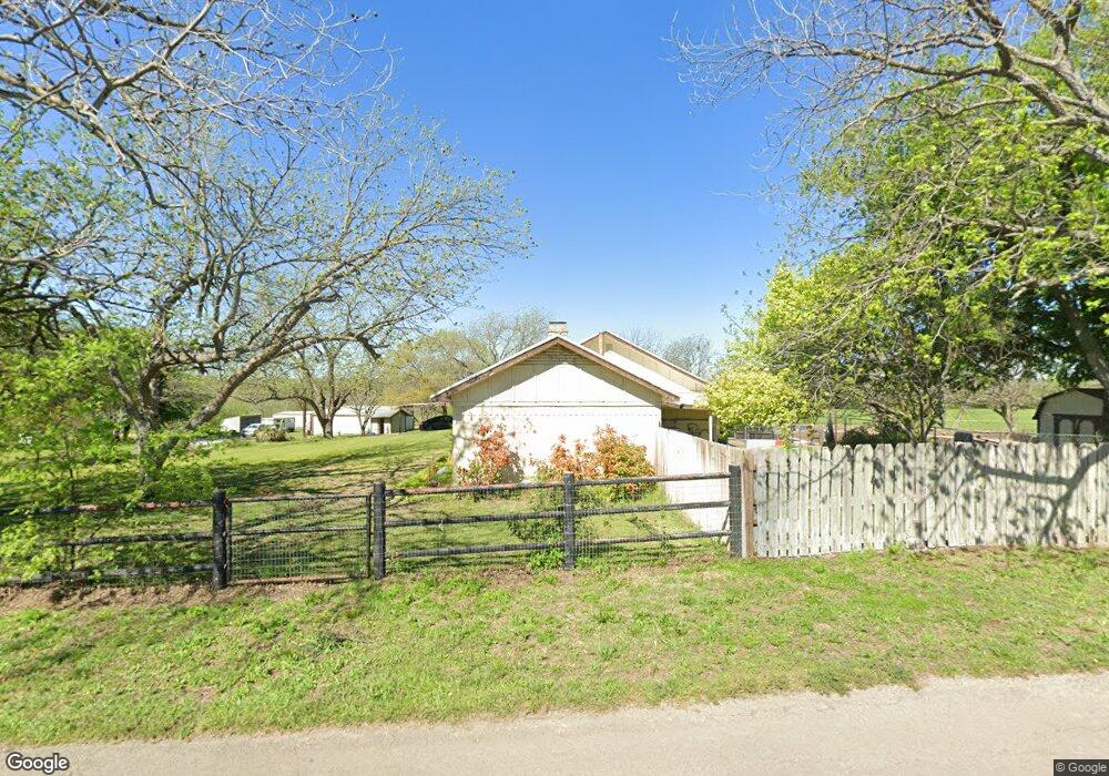 1001 N Lake Dr, Weatherford, TX 76085 - photo 1