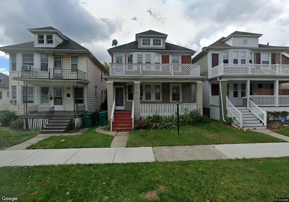 1067 Wayburn St, Grosse Pointe, MI 48230 - photo 1