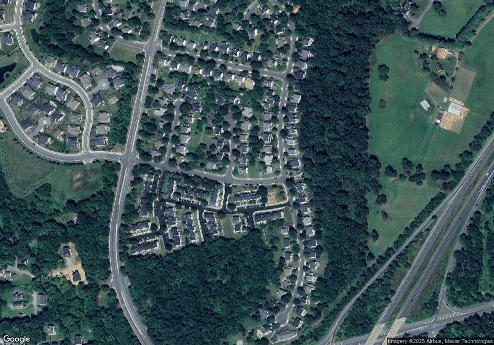 35920 Carriage Hill Dr, Round Hill, VA 20141 - photo 1