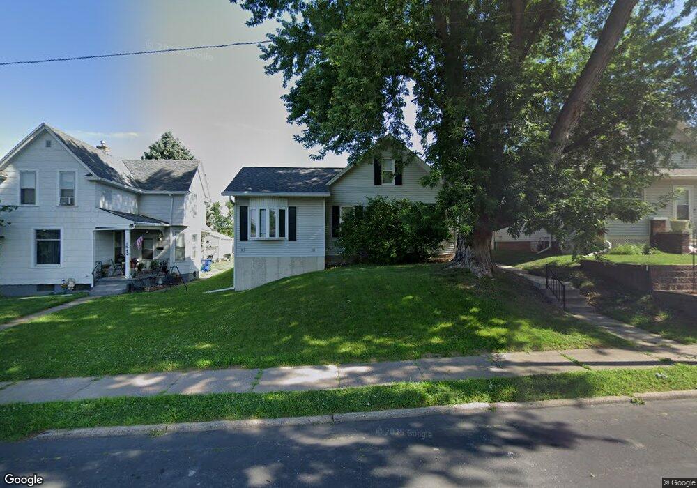 1636 W 13th St, Davenport, IA 52804 - photo 1