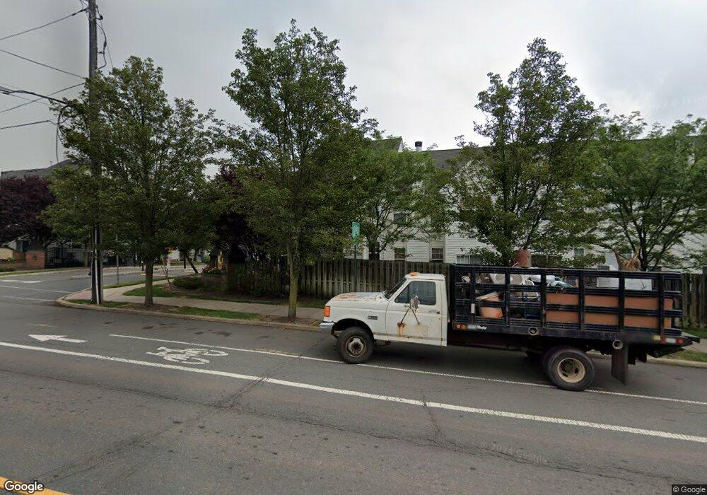 101 Alder Ct unit 101, New Brunswick, NJ 08901 - photo 1