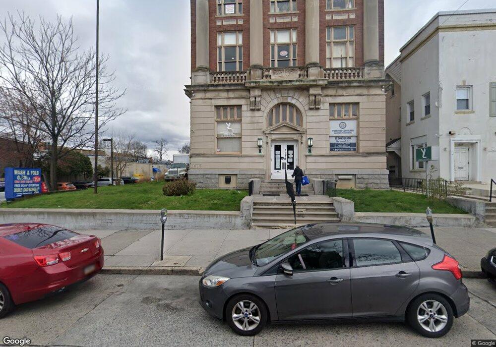 122 N Ninth St, Allentown, PA 18102 - photo 1