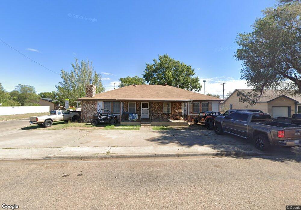 524 Spruce Ave, Dumas, TX 79029 - photo 1