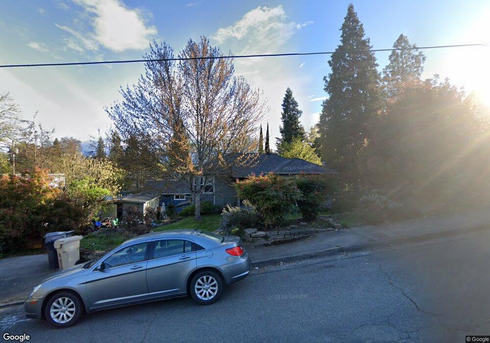 641 NW B St, Grants Pass, OR 97526 - photo 1