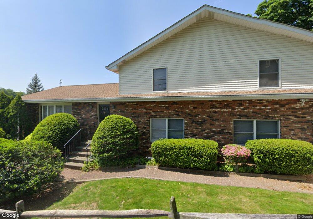 13 Green Ln, Greenwich, CT 06831 - photo 1