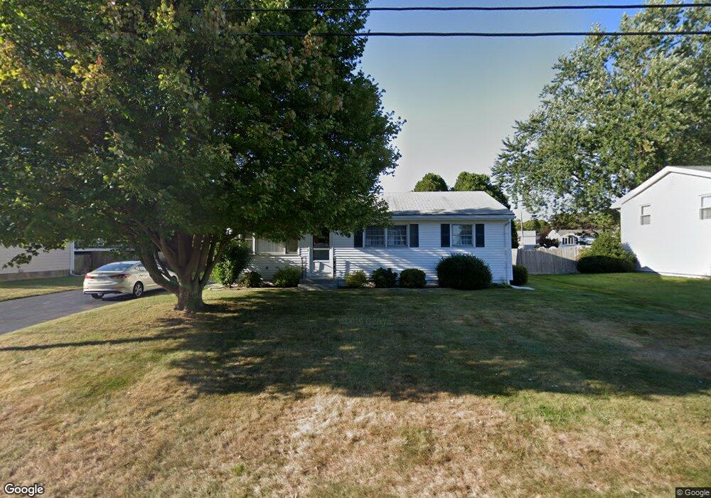 9 Squantum Dr, Middletown, RI 02842 - photo 1