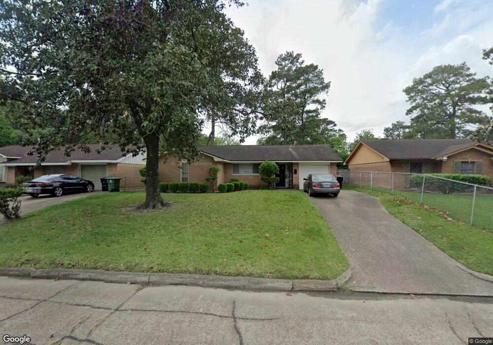 10535 Rebel Rd, Houston, TX 77016 - photo 1