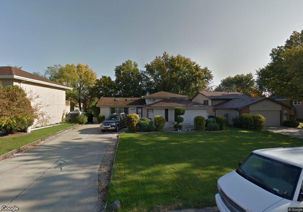 8771 Mathews Ln, Crown Point, IN 46307 - photo 1