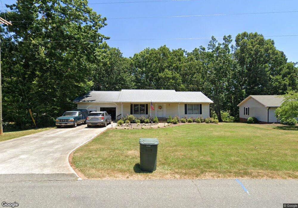 1915 Lambert Dr, Asheboro, NC 27205 - photo 1