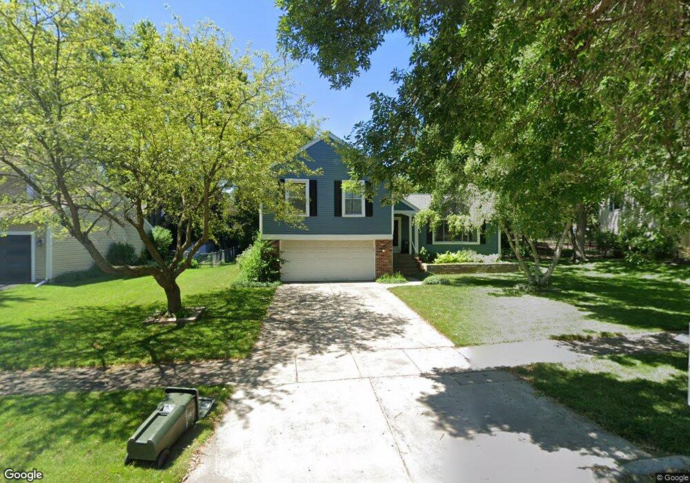 2107 Countryside Cir, Naperville, IL 60565 - photo 1