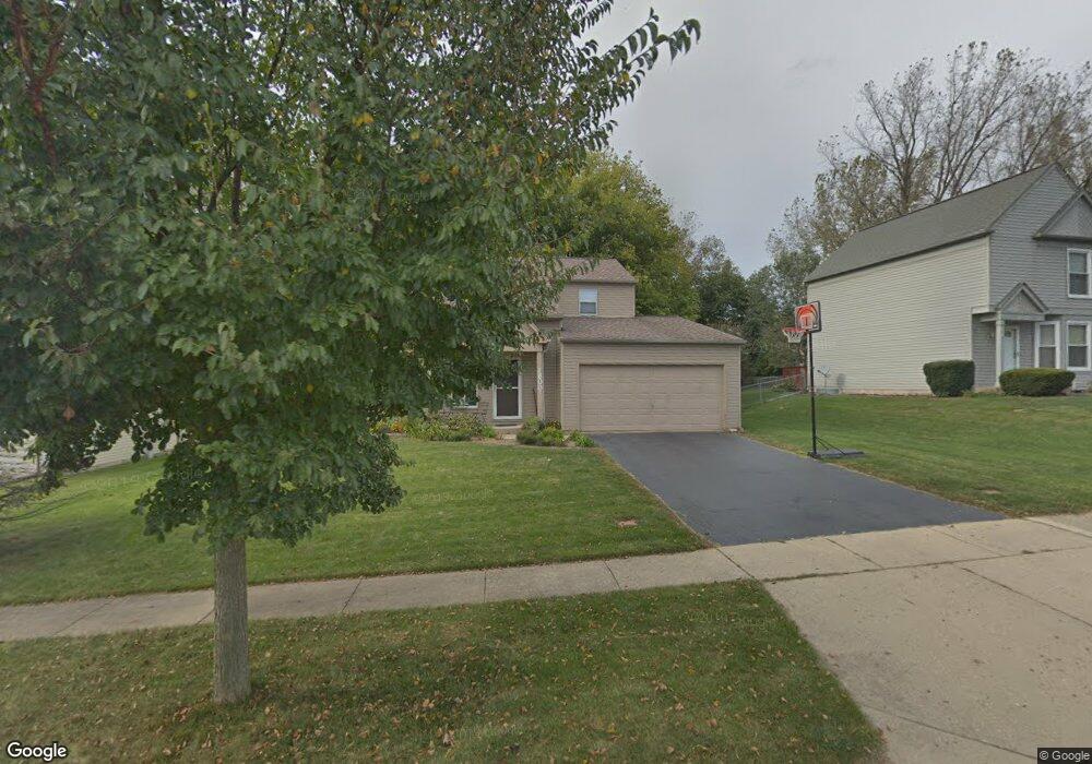 1600 Teri Ln, Algonquin, IL 60102 - photo 1