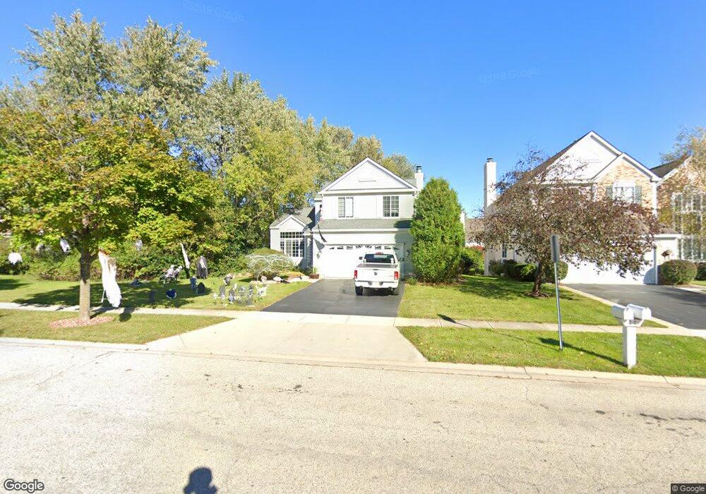 225 Lake Dr S, Algonquin, IL 60102 - photo 1