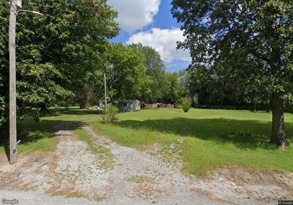 1004 Wilmoth St, Harrisburg, IL 62946 - photo 1