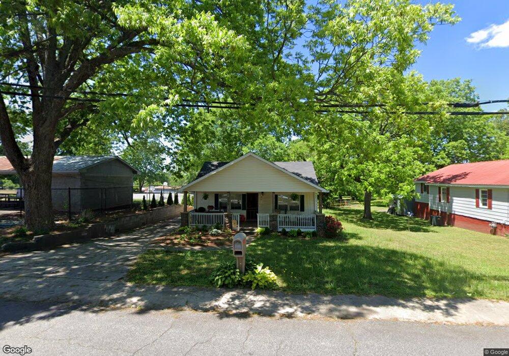 275 Martin Luther King jr Dr unit 4, Cornelia, GA 30531 - photo 1