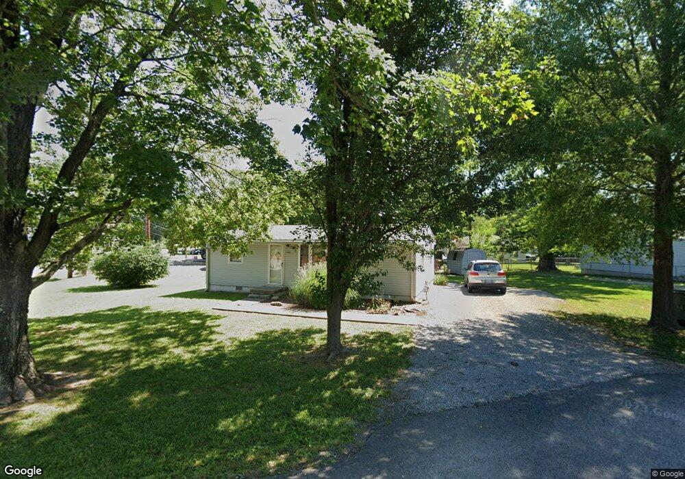 401 Sanderson Dr, Hopkinsville, KY 42240 - photo 1