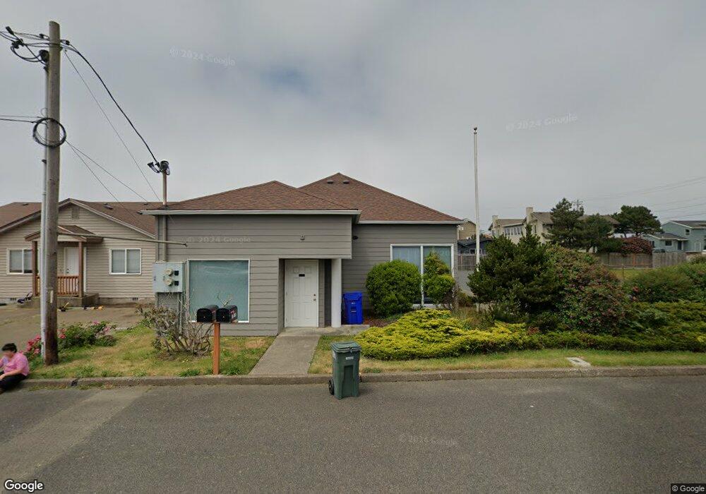 924 SW 8th St, Newport, OR 97365 - photo 1