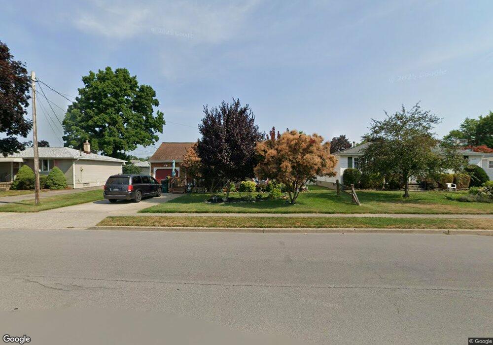 790 Meadow Dr, North Tonawanda, NY 14120 - photo 1